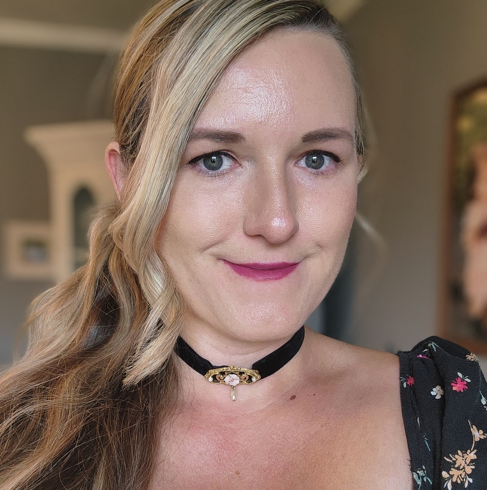 Meet your Posher, Whitney